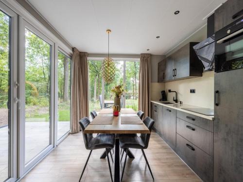 Woodland Stay with Heated Pool, cleaning included