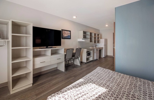 Woodspring Suites Charlotte Airport