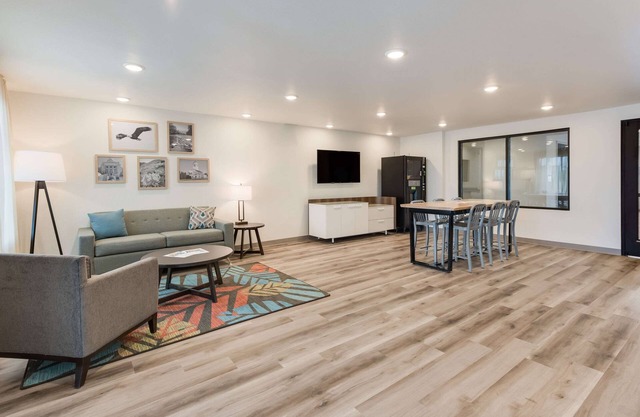 WoodSpring Suites Meridian