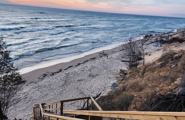 Woodsy Lake House @ Lake Michigan **** Divertissements en milieu de semaine 8 / 26-29 550 $ pour 4 personnes ou moins