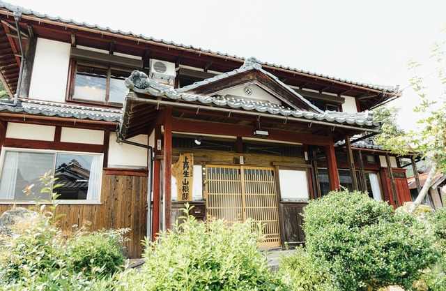 Worcation that blends in naturally Remote work th / Nagahama Shiga