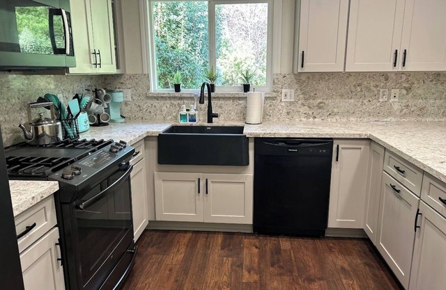 Work at home in this remodeled/newly furnished house; fully fenced/private yard