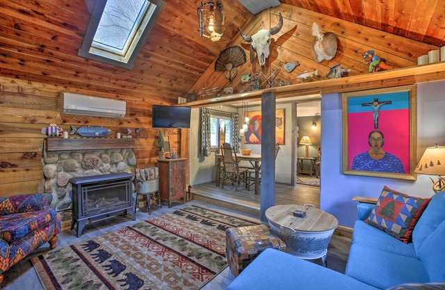 NOUVEAU! «Clever Bear Cabin» - Marchez jusqu'au lac Higgins!