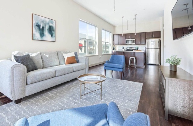 1BR Downtown Apartment with Fast WiFi