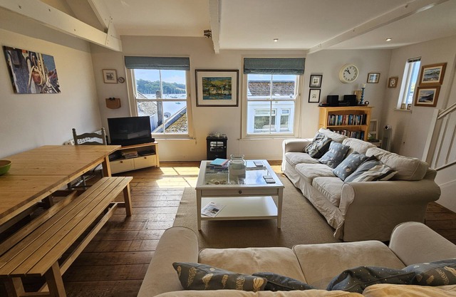 Workshop - a holiday home that sleeps 5 guests in 3 bedrooms