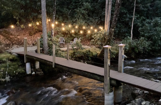 Superbe retraite Creekside dans la forêt nationale de Nantahala