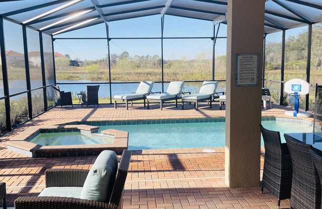 🌴WOW🌴Disney area, amazing 6 bed lake view villa, private south facing pool/spa 😎