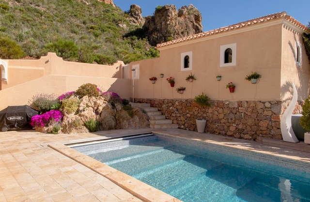 Villa de luxe avec piscine / jacuzzi privé offrant 10% de réduction 09 / 09-27/09/19 inc