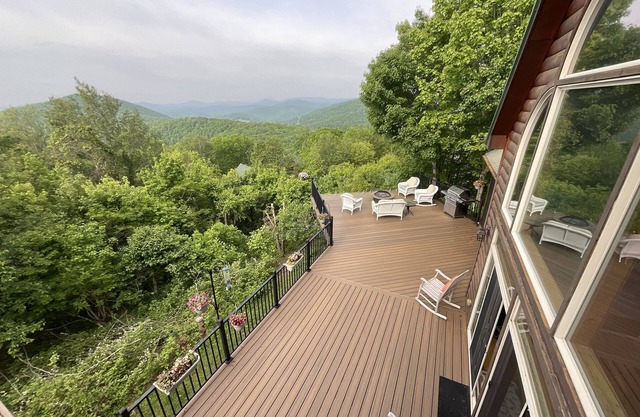 Hou la la! Mountain Views West Jefferson, Boone, Todd location de cabine