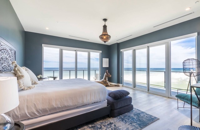 Wrap Around BF Balcony ~ 6 BR Gulf Front Condo