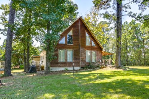 Wraparound Porch Toledo Bend Reservoir Retreat!