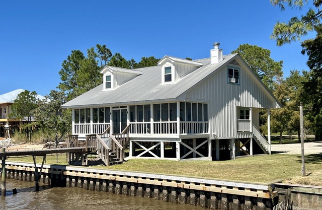 Write on the Bay, a Waterfront Retreat in Coastal Alabama