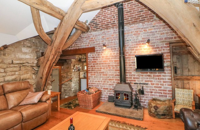 Wyndell Cruck Cottage, STOCKSBRIDGE