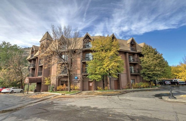 Wyndham Durango | 1BR/1BA King Suite w/ Balcony