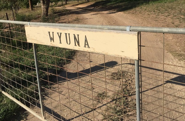 'WYUNA' Séjour à la ferme avec vue ......