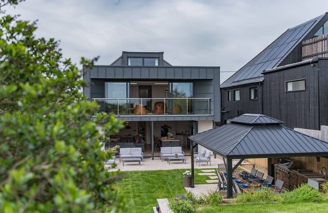 Xanadune - a holiday let that sleeps 10 guests in 5 bedrooms