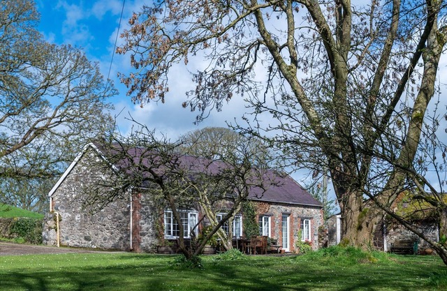 Y Berllan - sleeps 6 guests in 3 bedrooms