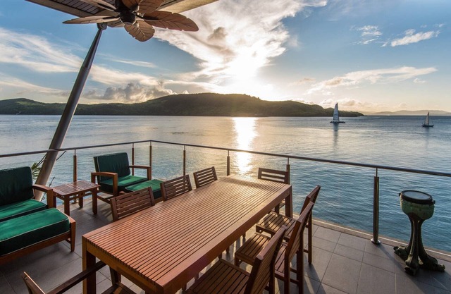 Yacht Club 19 Villa Bijou De Mer Ocean Front Private Pool 2 Buggies