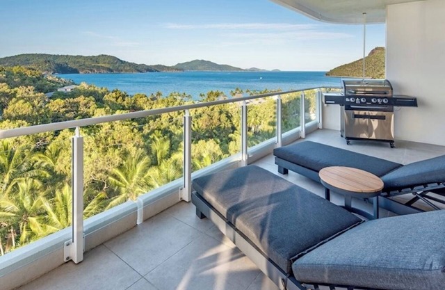 Yacht Harbour Towers 7