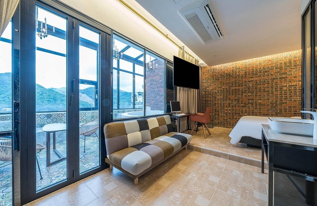Yangsan Pyeongsan Almond Hotel