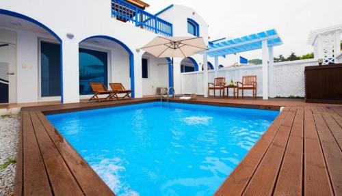 Yangyang Jijoonghae Pool Villa