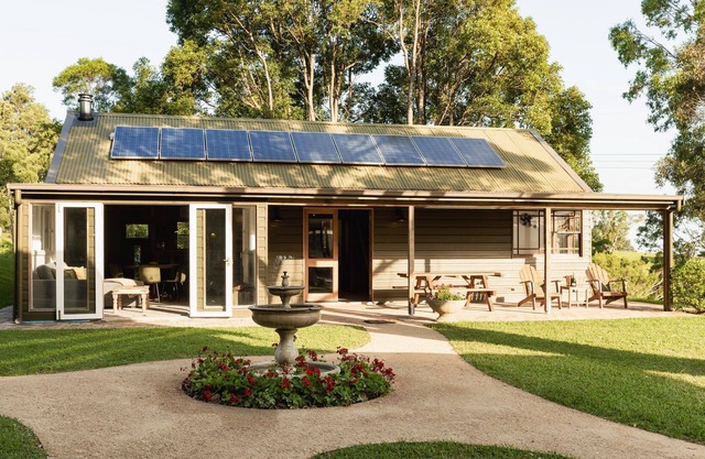 YARRAWONG - THE BARN, near Berry - 4pm Check Out Sundays (except Peak Season)!