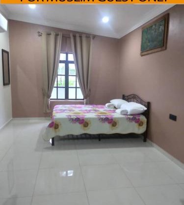 Yasmeen Studio Roomstay Kijal - Room 2 - FOR TWO PERSON ISLAM GUEST ONLY