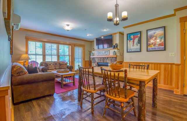 Year Round Luxury Slopeside Mountain Retreat @ Cranmore, North Conway