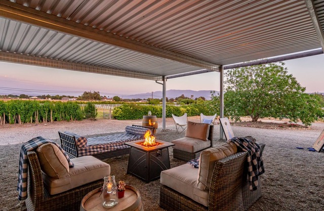 Yellow Barn Farm - Renovated Barn in the Santa Ynez Valley