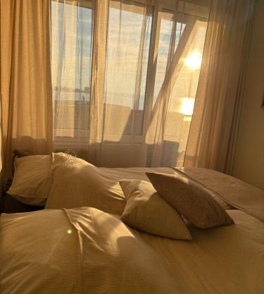 Yellow Bliss Apartment Makkum Beach