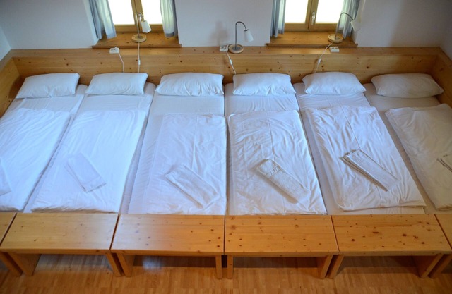 Chambre "Gelb" avec terrasse partagée, jardin partagé et Wi-Fi