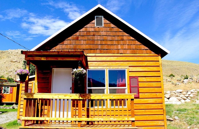 Yellowstone's Treasure Cabin # 4 - Cabine 2 chambres - 2 min du parc de Yellowstone
