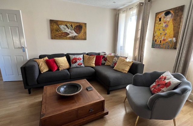 Appartement 2BD Penthouse élégant et charmant près du centre-ville de Yeovil!
