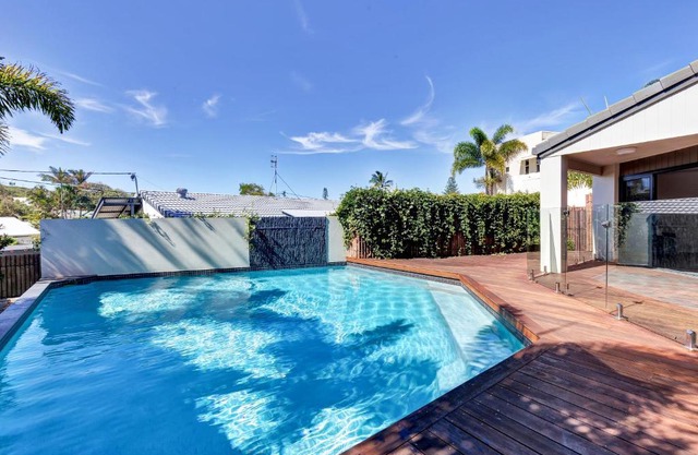 Yerranya, pet-friendly beach home w pool