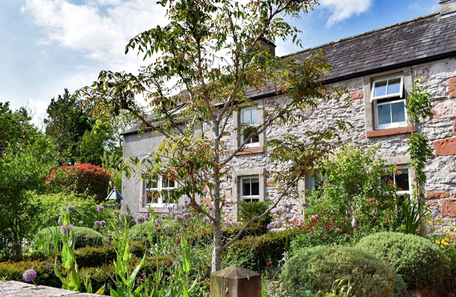 YEW TREE, character holiday cottage in Askham, Cumbria