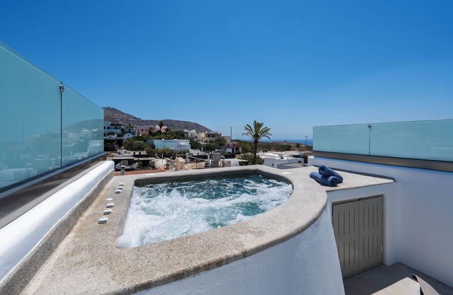 Yiota Collection 3Suites&3Prive Jacuzzi