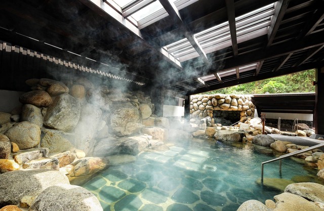 Yoko Onsen Quang Hanh
