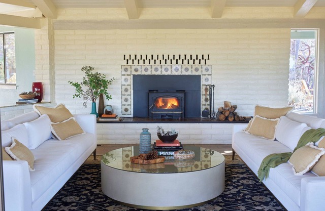 Yosemite-BaseCamp is a Hilltop Tranquil LUX Ranch-house Retreat - sleeps 6 to 8
