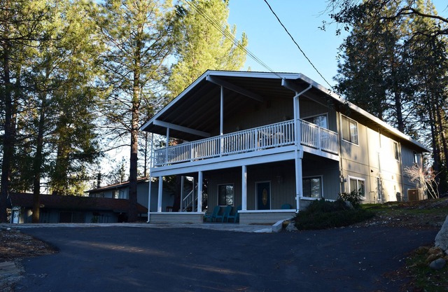 Yosemite, Escapade familiale avec de nombreux équipements à l'intérieur, à l'extérieur et à proximité