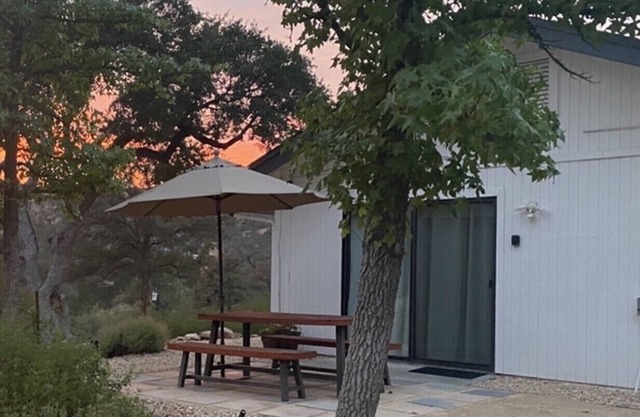 King of the Hill Guest Suite