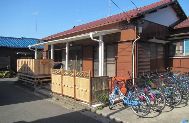 Vous pouvez découvrir la ville qui est le Japon traditionnel et une plage moderne!