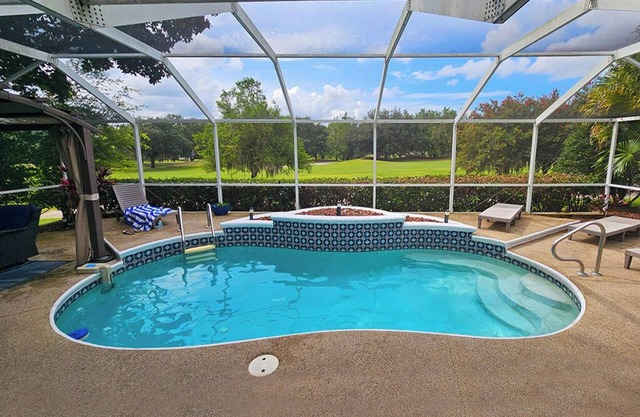 You can have it all - Private Pool, Jacuzzi, Golf View, & Golf Cart!