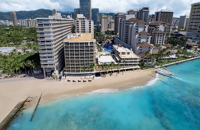 You Found it! 3 Serene Units, Restaurant, Few Blocks From The Waikiki Beach!