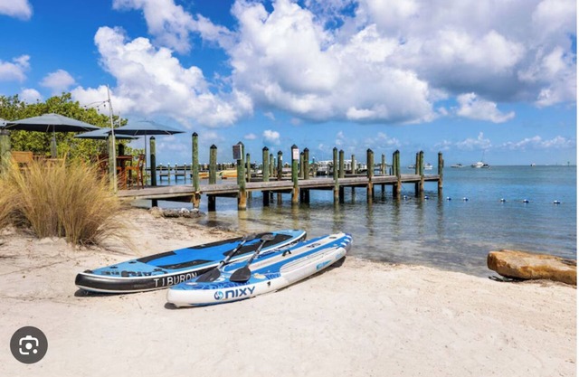 You Found the One!!! Approx 4 miles from Duval St. 2 BDRM 2BATH CONDO. SLEEPS 6