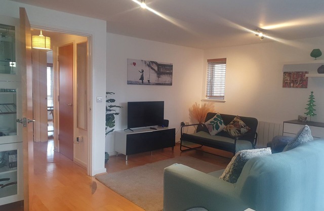 You'll love the close and good transport links to central London