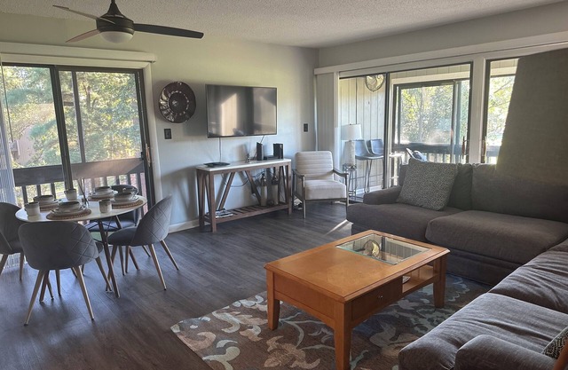 Spring is coming checkout this Pinehurst getaway Fabulous Condo 2B/2B - Pets Ok