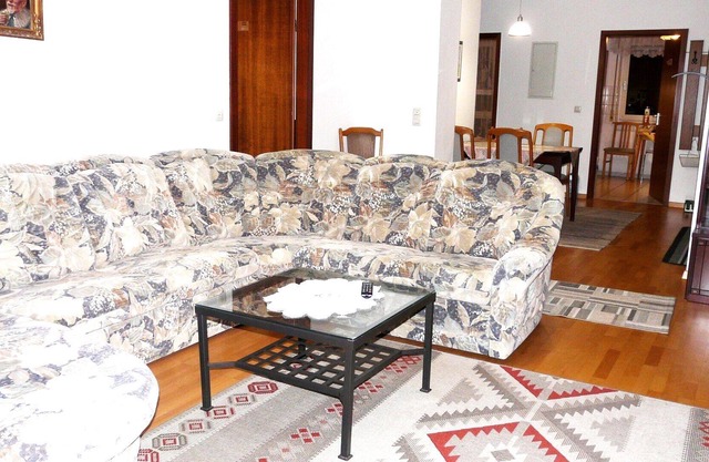 Vous vous sentirez à la maison. Convivial et familial, calme.
