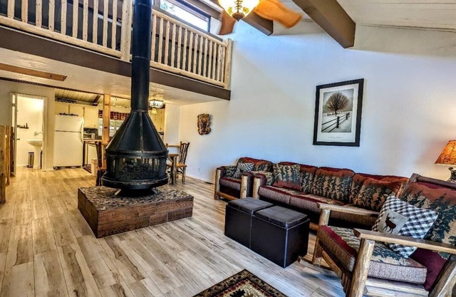 Beautiful Ski Chalet with AC at the Base of Snow Summit Ski Resort!