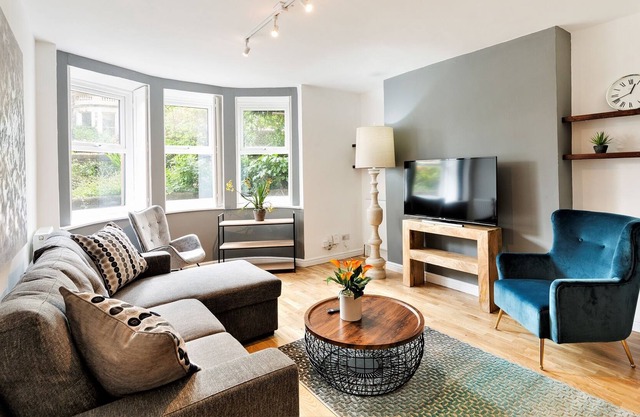 Your Apartment Elmgrove Place