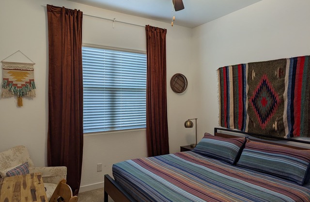 Mountain Views in Phoenix, AZ! 5 Star Comfy Southwest Hideaway!